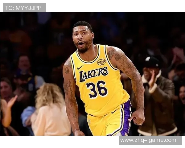 马库斯斯马特:从防守悍将到球队领袖的华丽转身与成长之路 马库斯斯马特:从防守悍将到球队领袖的华丽转身与成长之路